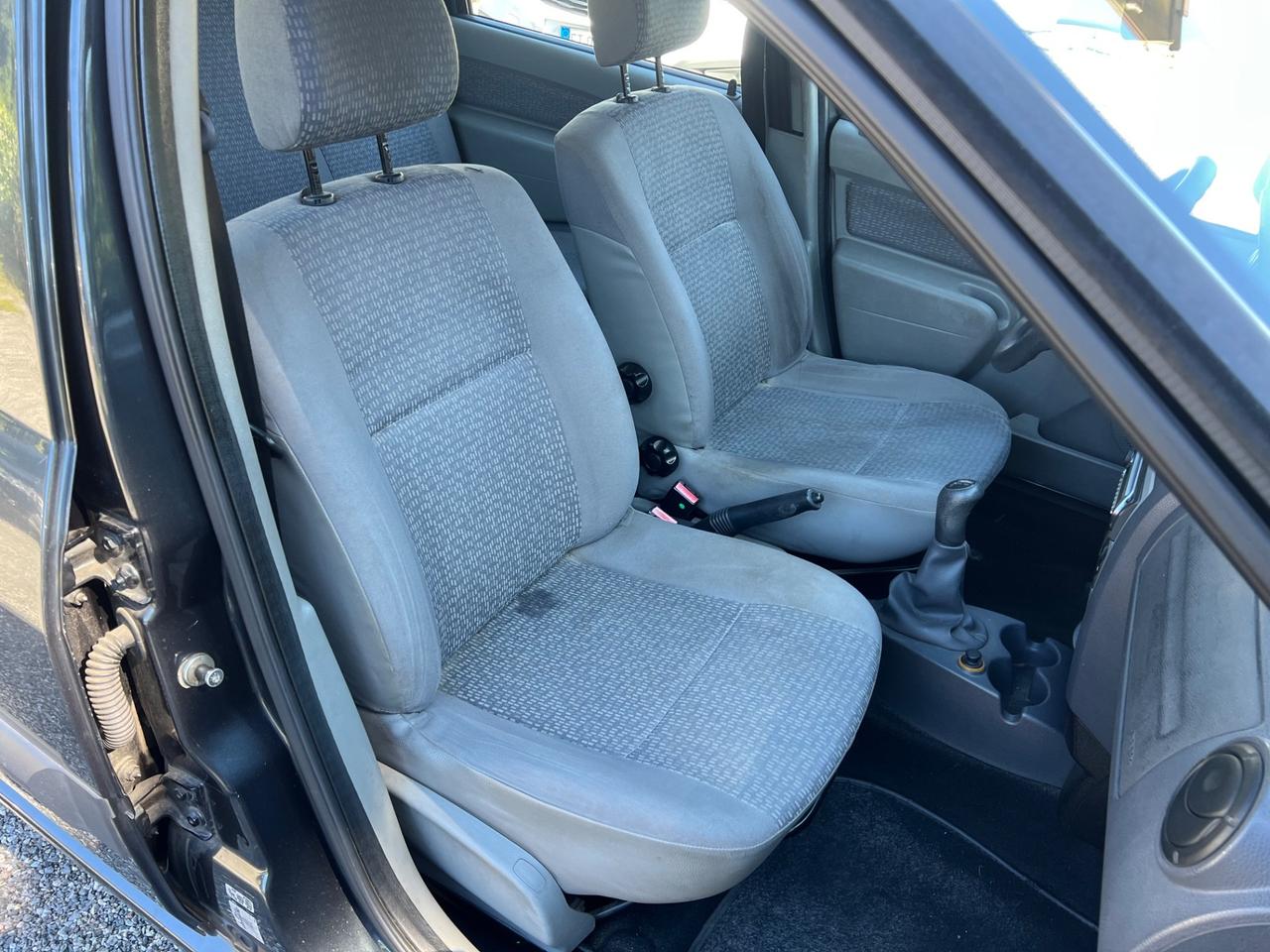 Dacia Logan 1.6 Lauréate