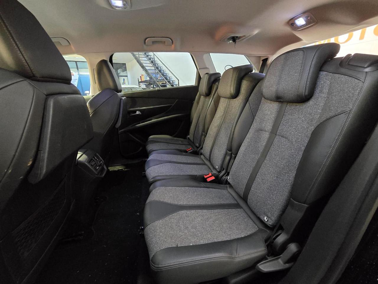 PEUGEOT 5008 BlueHDi 130 S&S EAT8 Allure Pack 7 POSTI