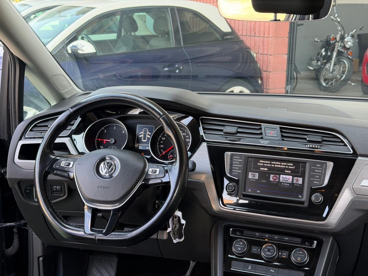 Volkswagen Touran 2.0 TDI 150 CV SCR DSG Business BlueMotion Technology
