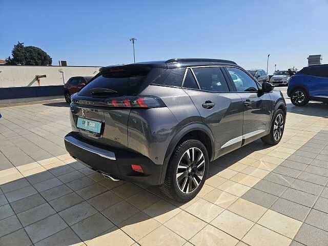 Peugeot 2008 PureTech 155 S&S EAT8 GT