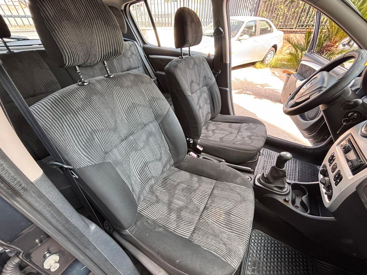 Dacia Sandero 1.4 8V GPL LAUREATE