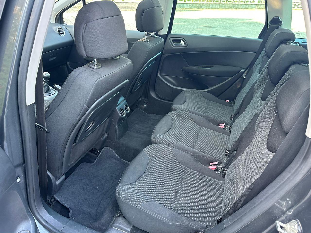 Peugeot 308 1.6 HDi 110CV SW Ciel Féline