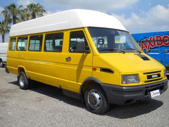 Pulmino usato, Scuolabus, Iveco Daily 28 posti EURO 2