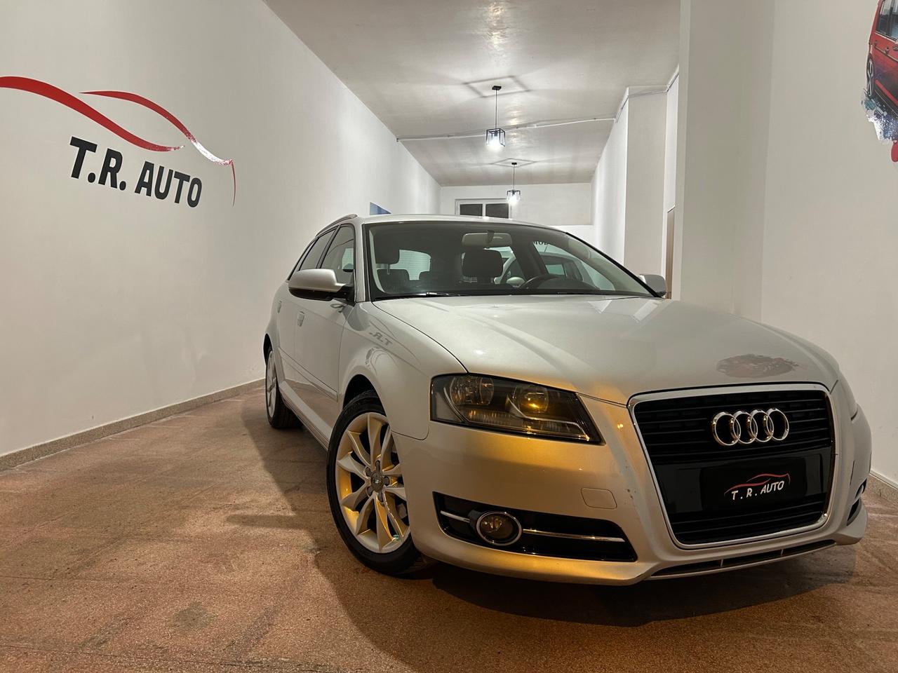 Audi A3 SPB 1.6 TDI 105 CV CR Ambition neopatentati