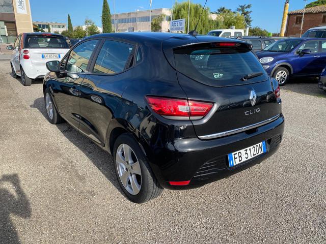 RENAULT Clio 1.2 75CV 5 porte Live