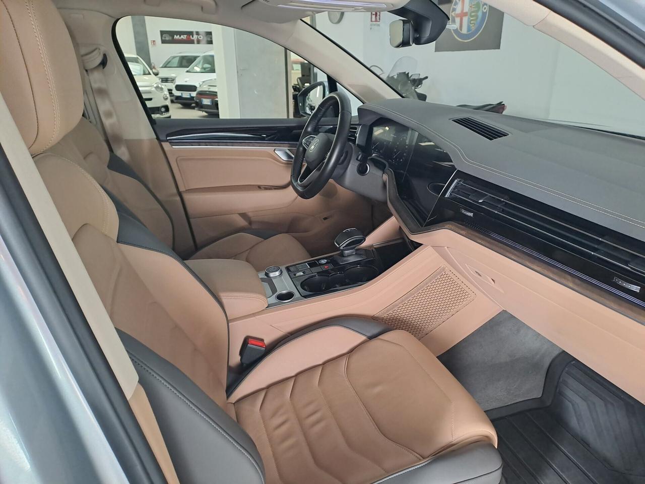 Volkswagen Touareg 3.0 V6 TDI SCR Elegance