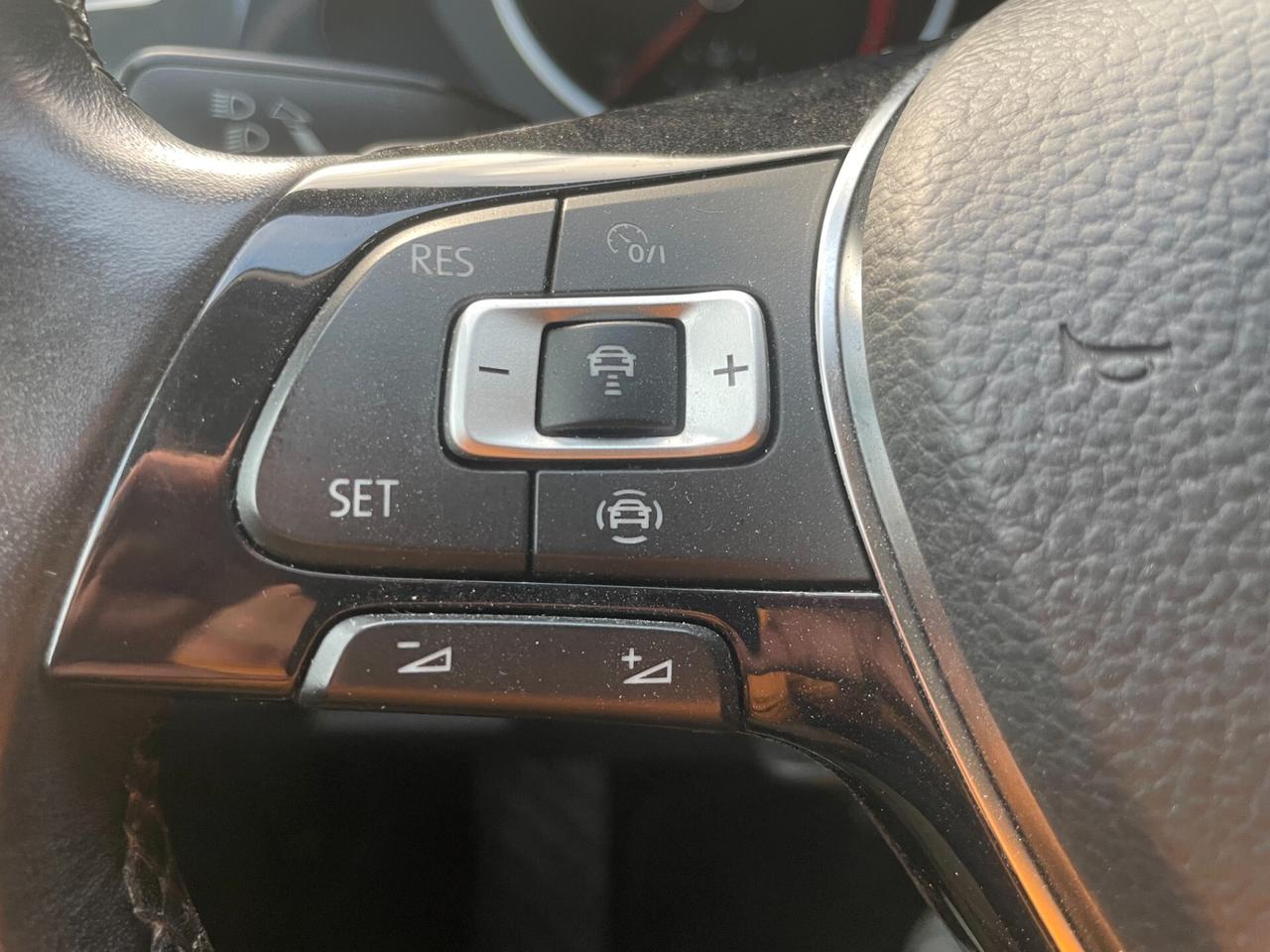 Volkswagen Tiguan 2.0 TDI SCR DSG Business BlueMotion Technology