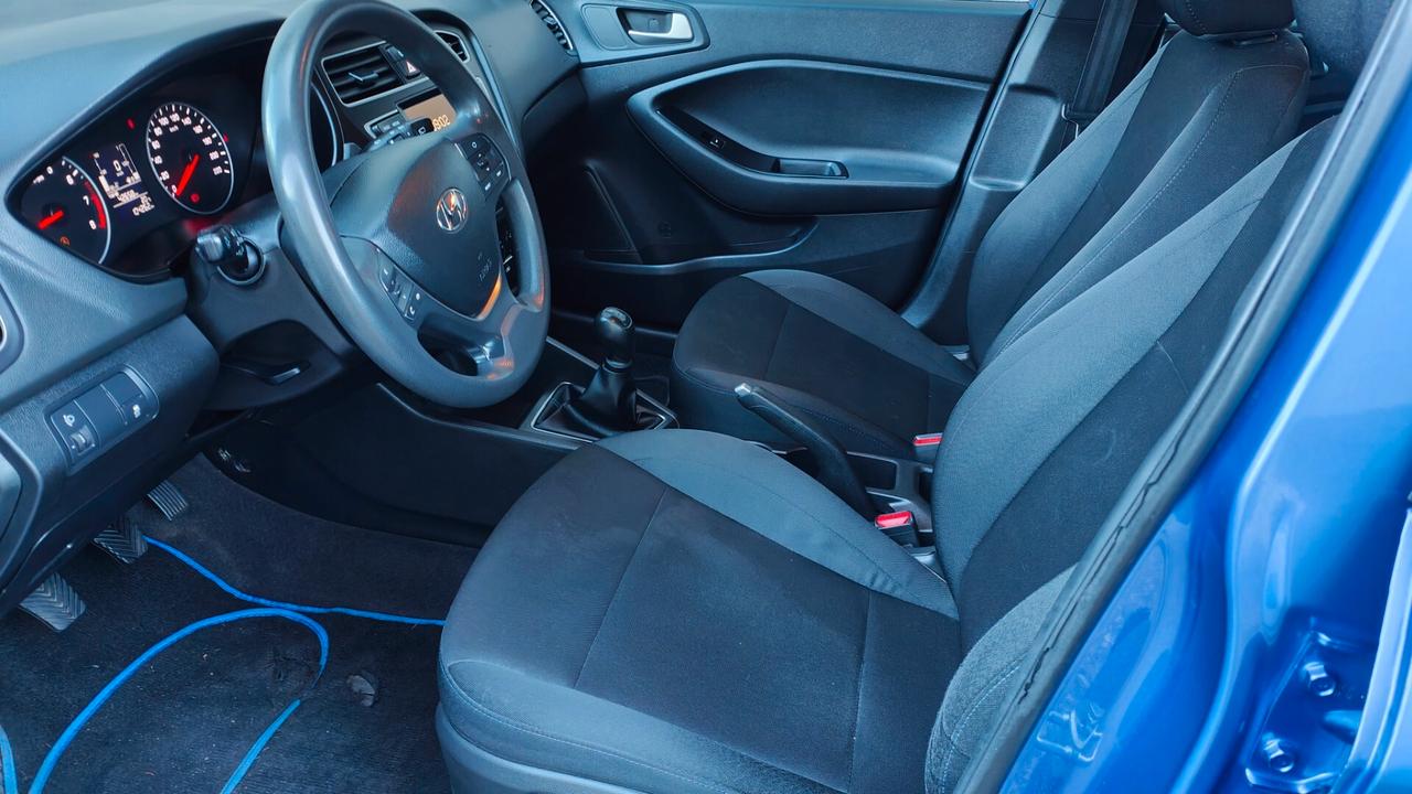 Hyundai i20 1.2 5 porte - neopatentati