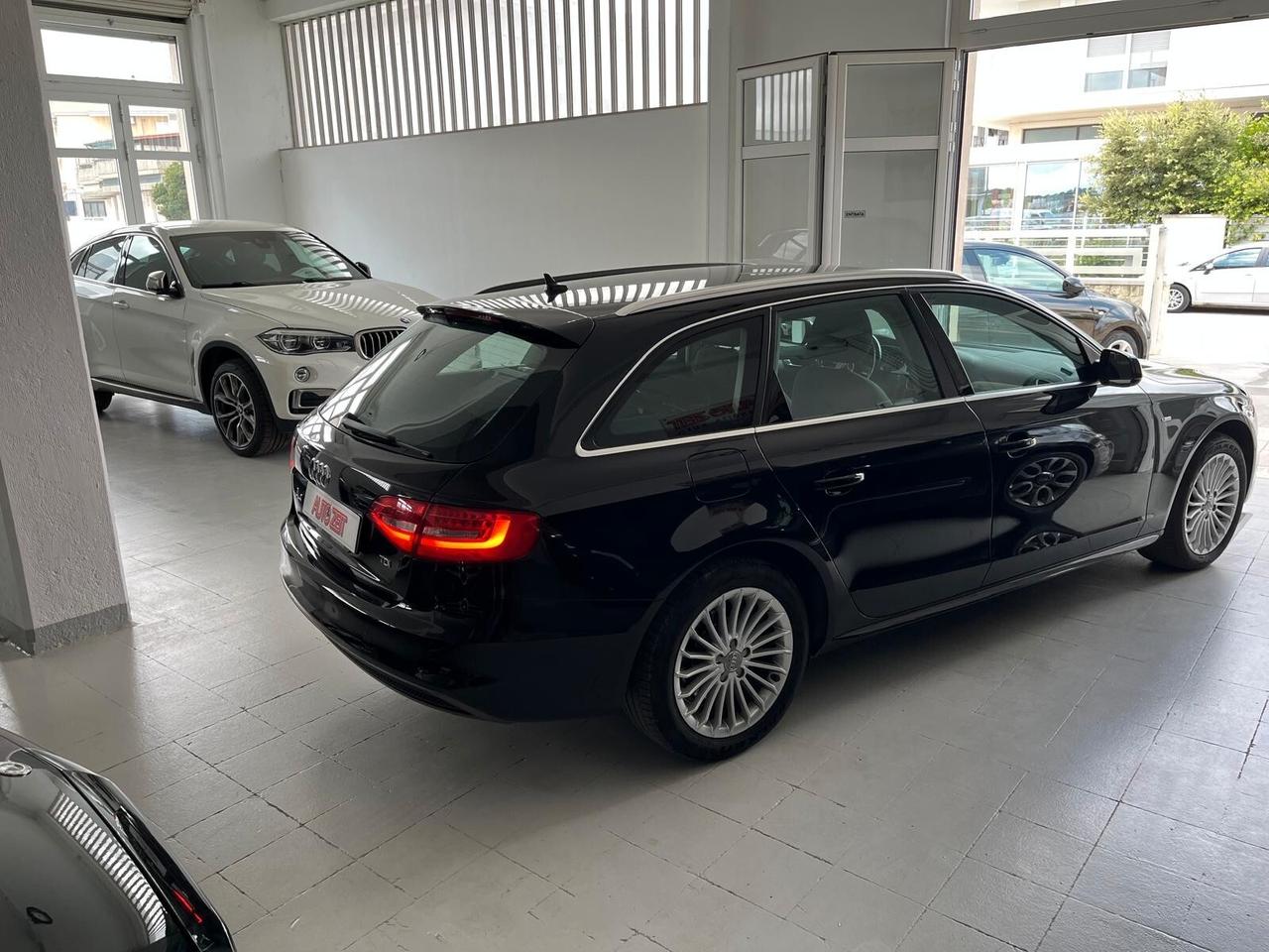 Audi A4 2.0 TDI 120 CV S-Line