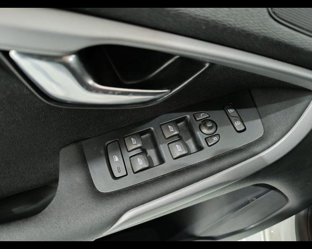 VOLVO V40 D2 Kinetic