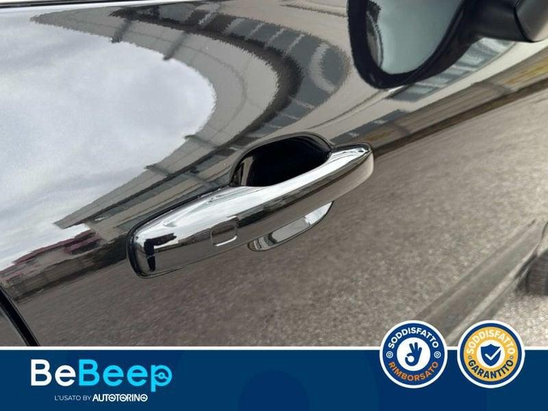 Volvo XC60 2.0 B4 MOMENTUM PRO AWD AUTO