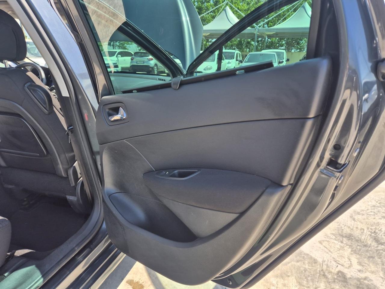 Peugeot 308 1.6 HDi 110CV SW Ciel Tecno
