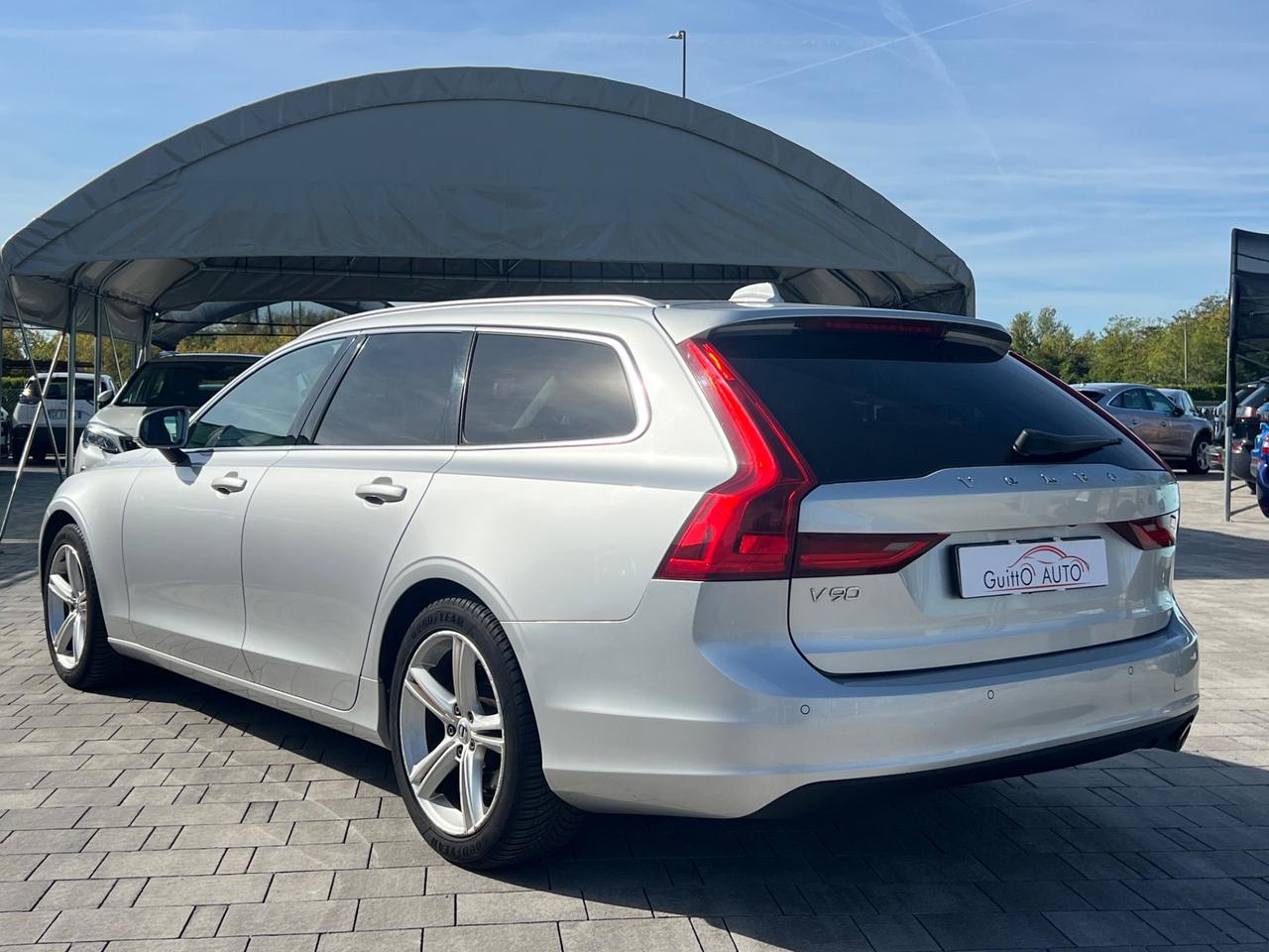 Volvo V90 D3 Momentum FINANZIABILE