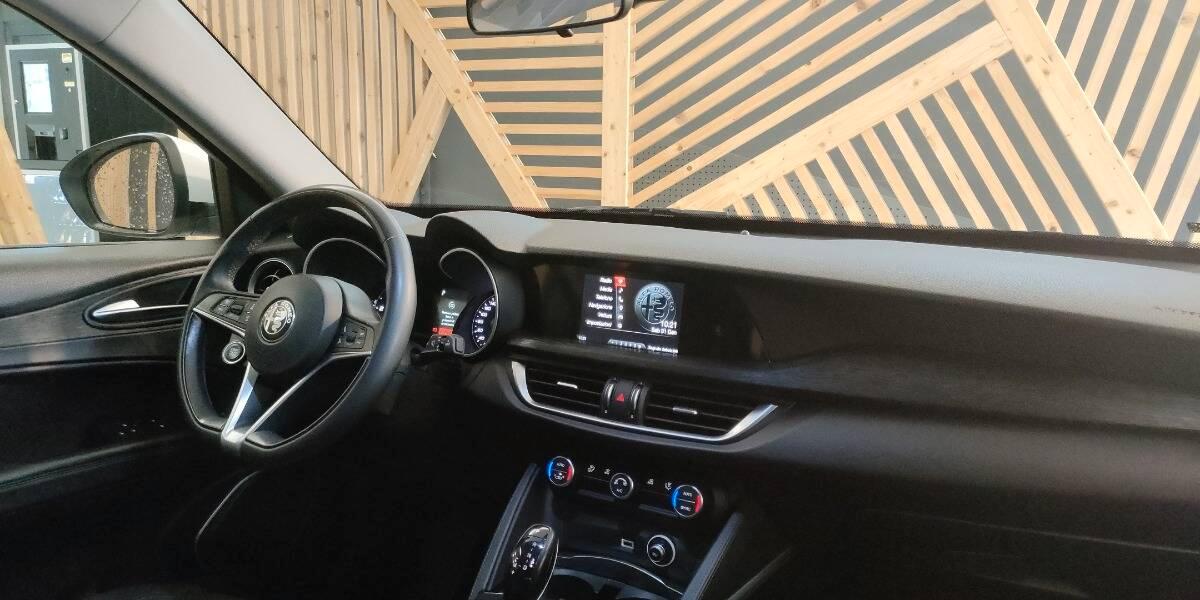 Alfa Romeo Stelvio 2.2 t Business Q4 190cv auto my19