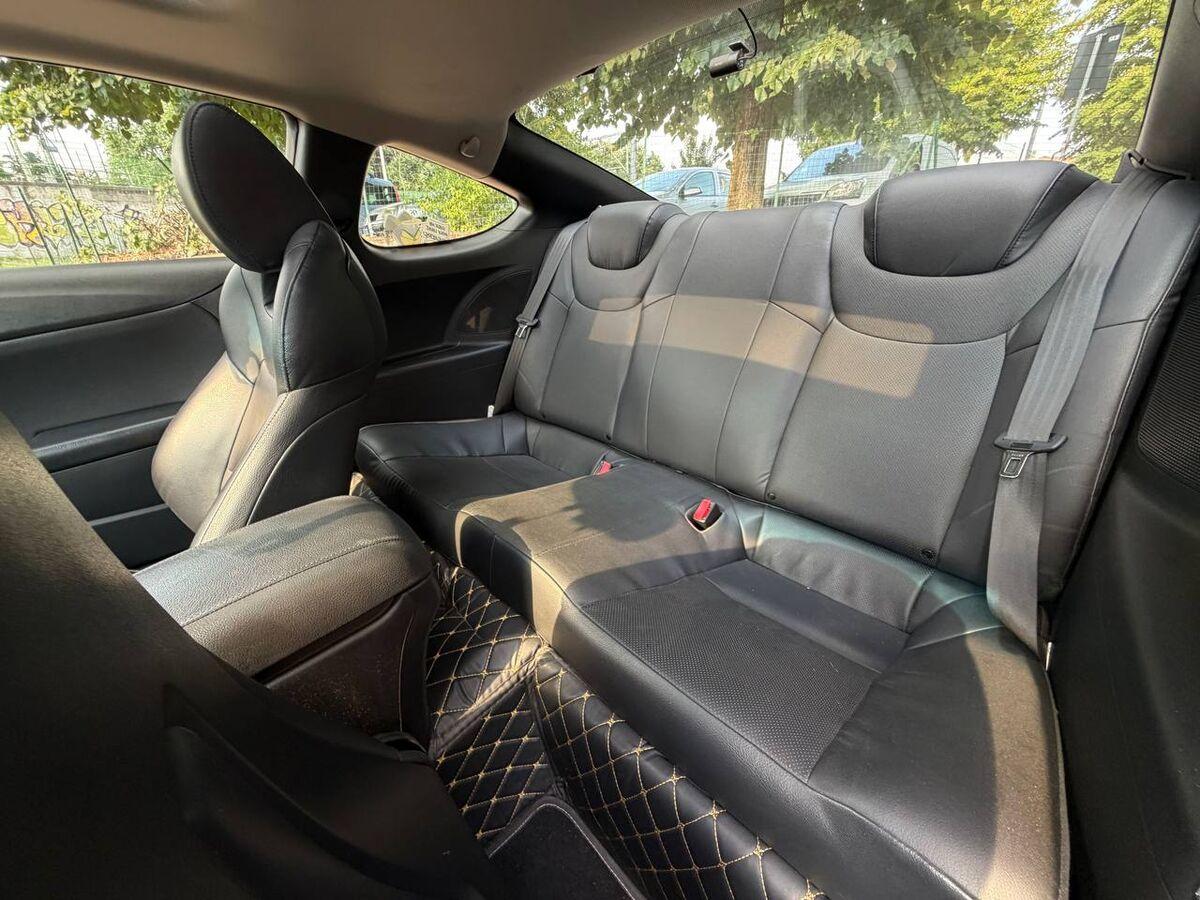 Hyundai Genesis 2.0 turbo Sport