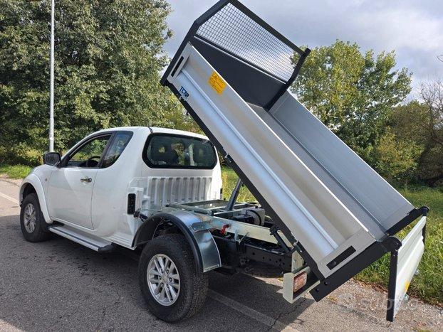 Mitsubishi L200 2.5 DI-D 2 Porte 2015- CON CASSONE