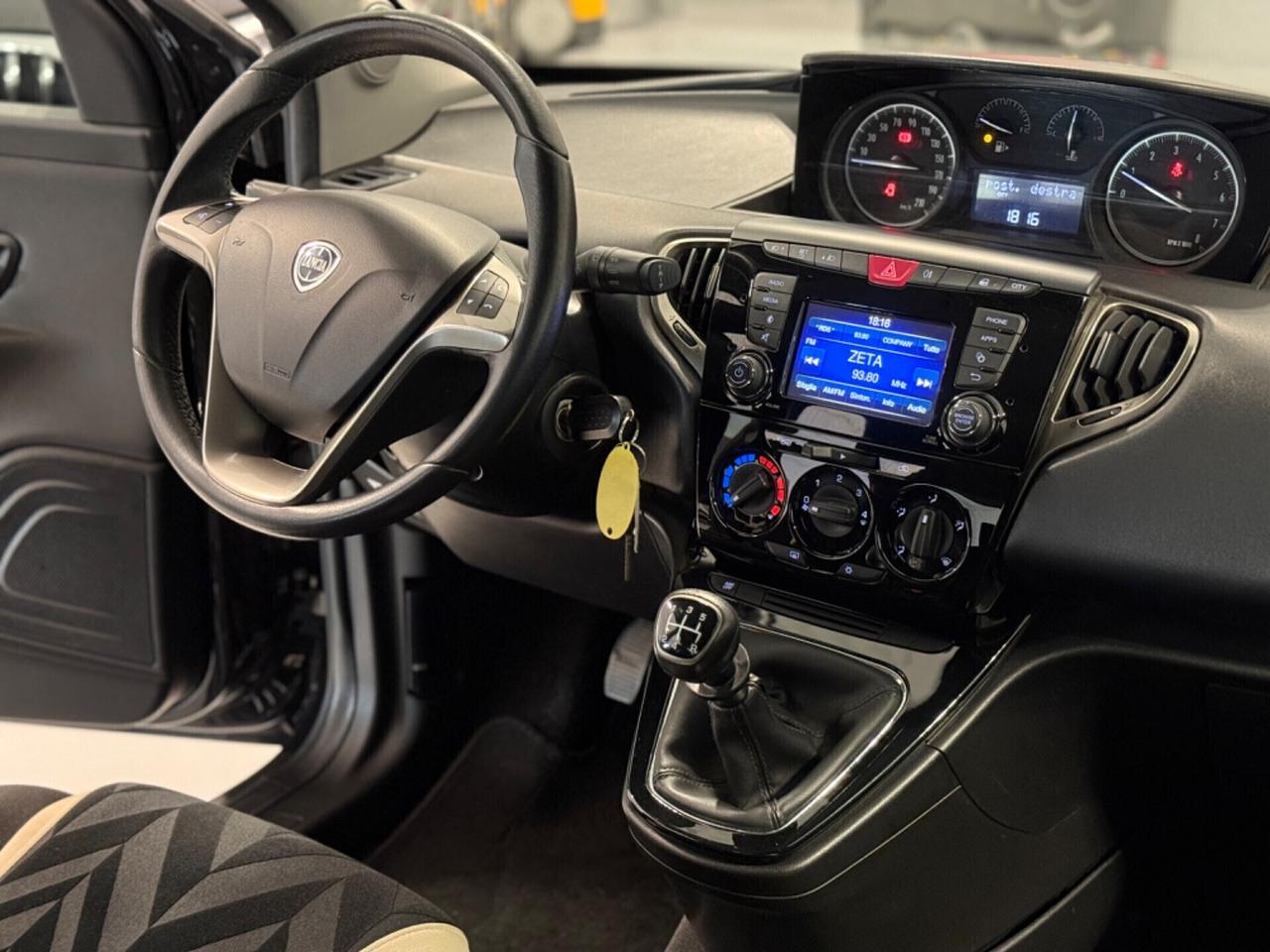 Lancia Ypsilon 1.2 74.000KM! 69cv NEOPATENTATI!