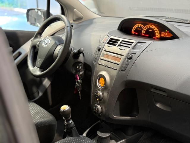 TOYOTA Yaris 1.3 5 porte Sol