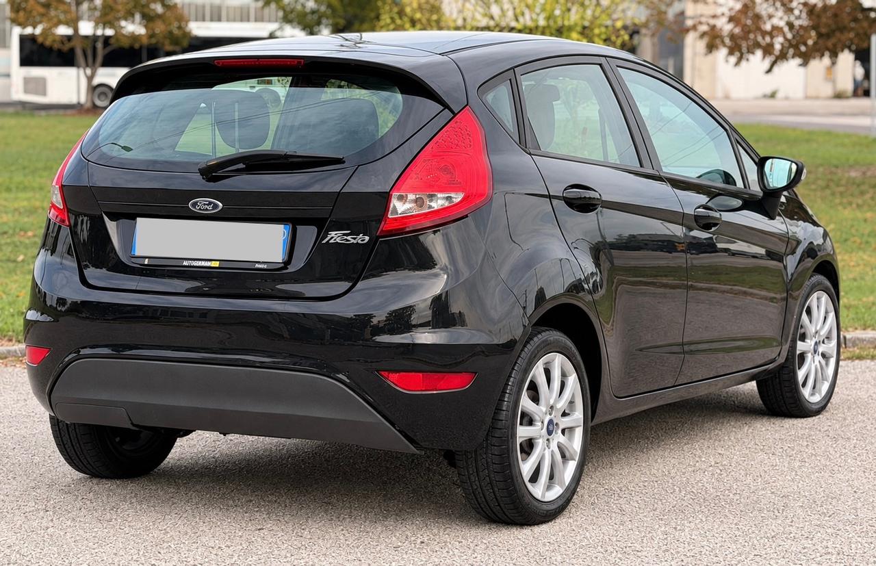 Ford Fiesta 1.4 5 porte Bz.- GPL Titanium