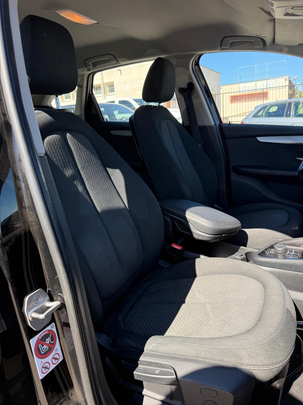Bmw 2er Active Tourer 214d Advantage