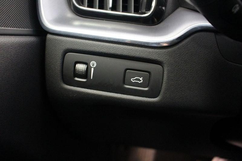 Volvo XC60 B4 (d) Geartronic Momentum Pro