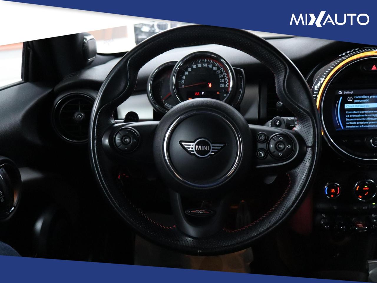 MINI John Cooper Works 2.0 3P. John Cooper Works AUT