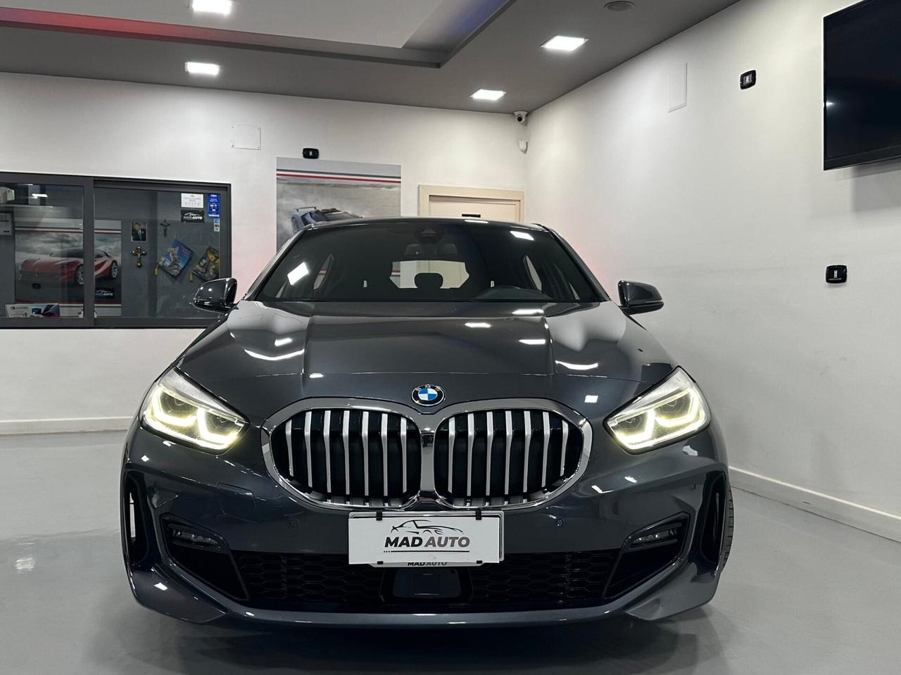 Bmw 118 118d 5p. Msport