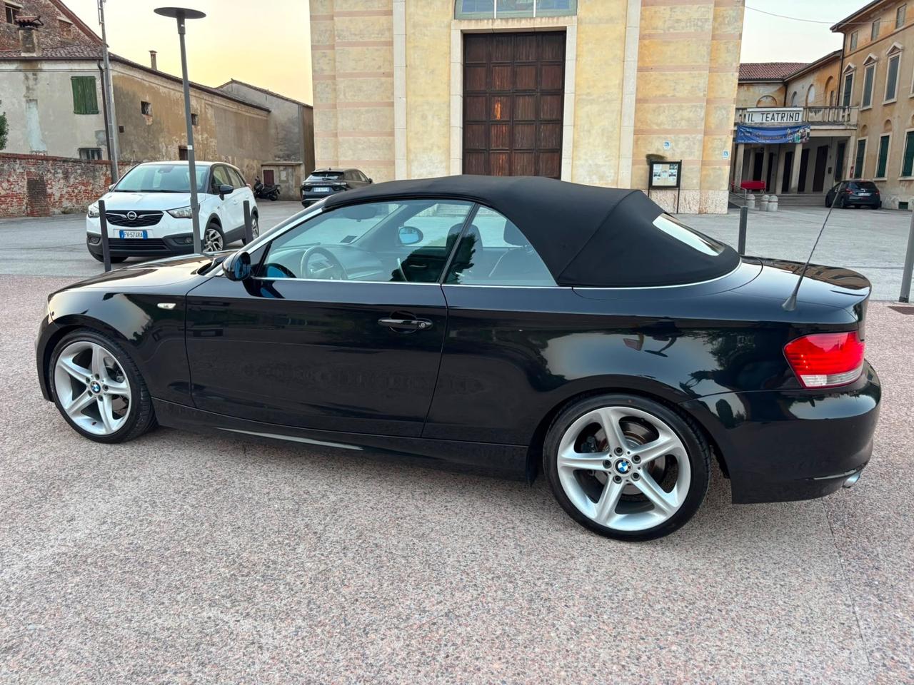 Bmw 120 2.0 i Cabrio pelle sensori capota elettrica