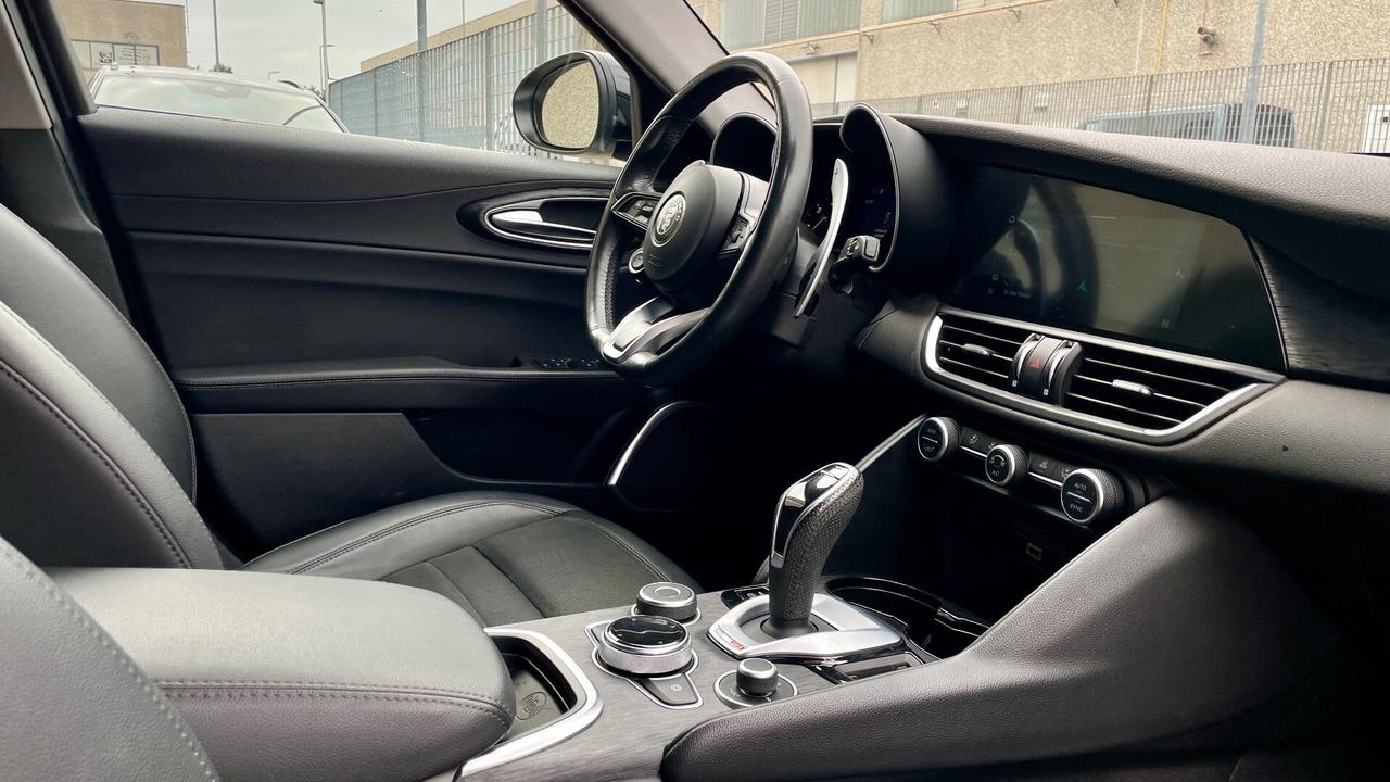 ALFA ROMEO GIULIA 2.2 TURBODIESEL EXECUTIVE 190CV - FULL LED, PELLE, CAR PLAY