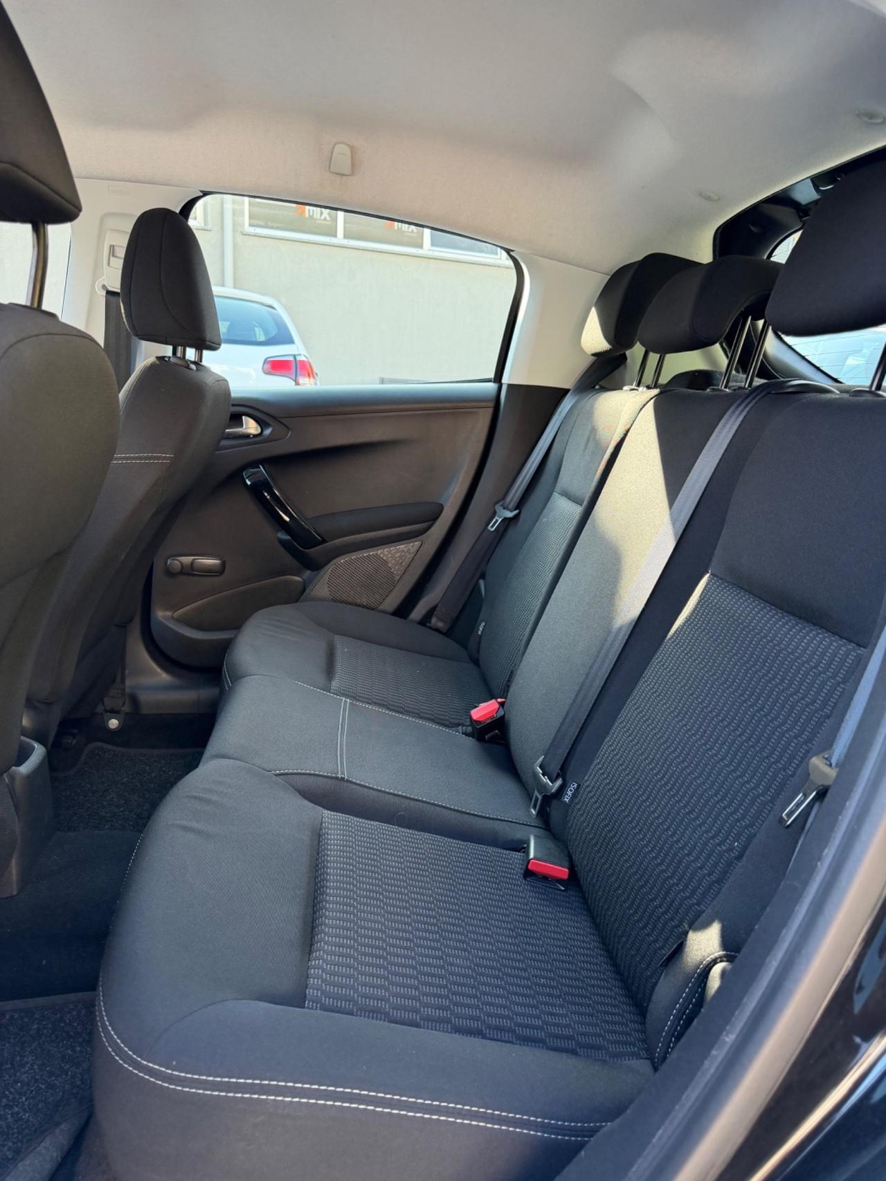 Peugeot 208 1.2 Neopatentati Euro 6