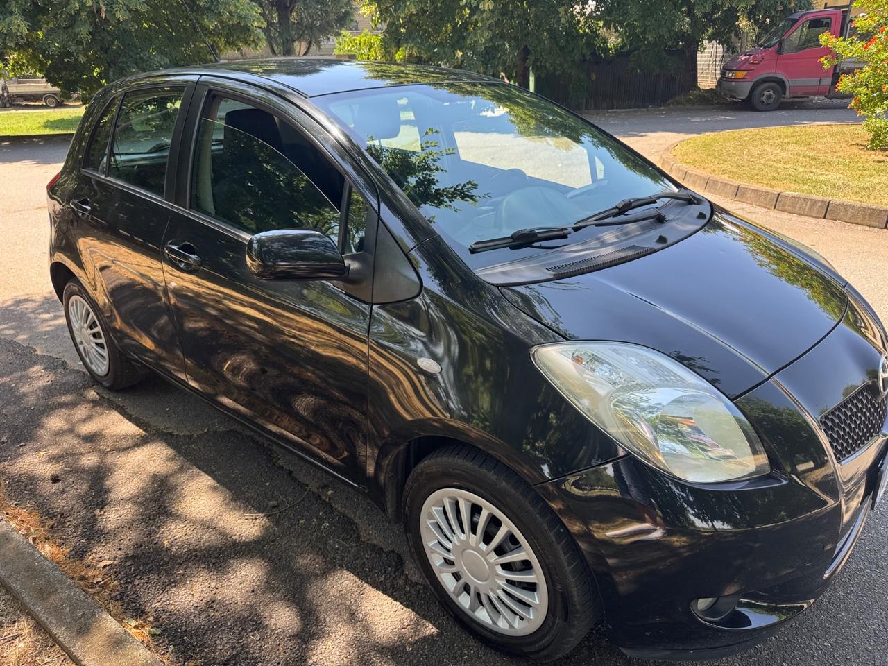 Toyota Yaris 1.3 5 porte Neopatentato