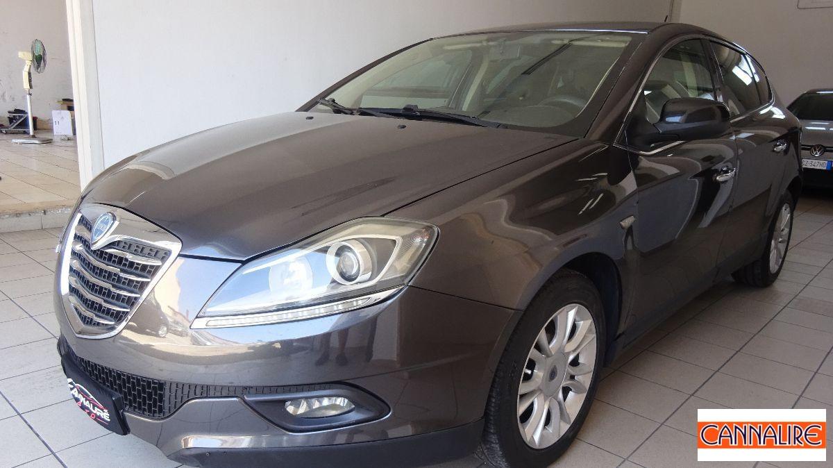 LANCIA - Delta - 1.6 MJT DPF Silver
