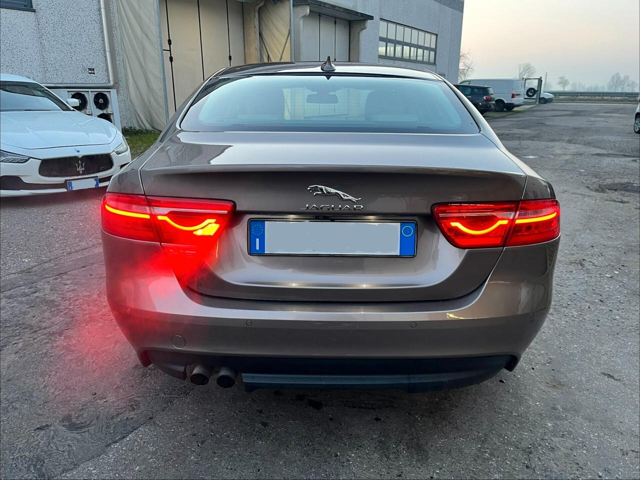Jaguar XE 2.0 D Turbo Portfolio