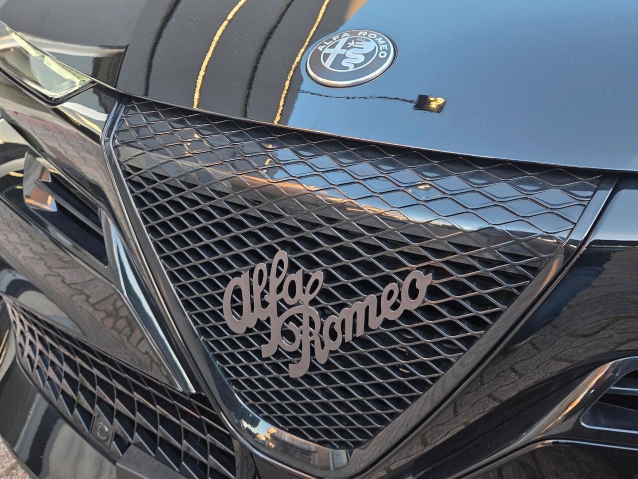 Alfa Romeo Junior 1.2 145cv Hybrid eDCT6 TECHNO PACK KM0