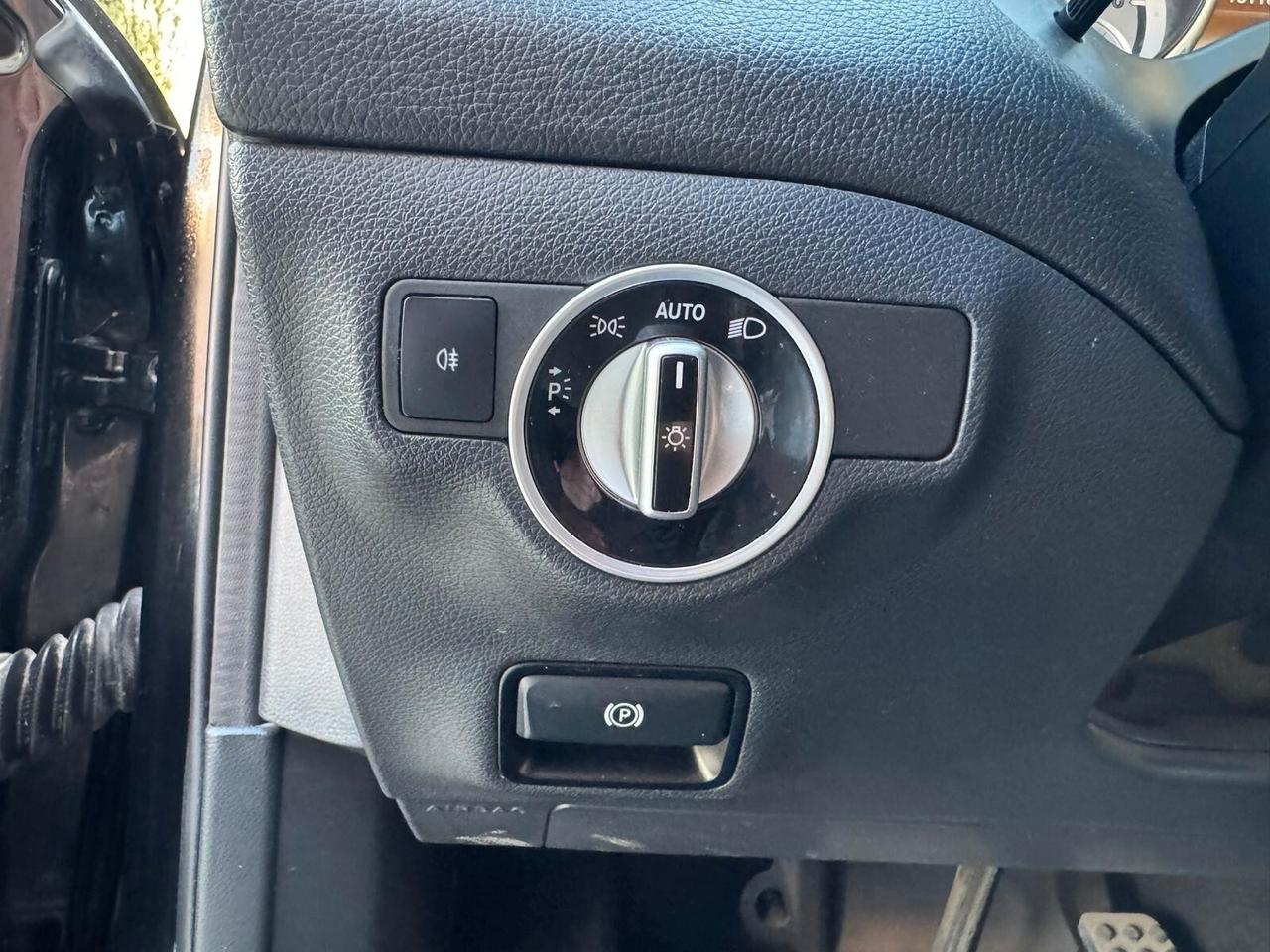 MERCEDES GLA 200D AUTOMATIC PREMIUM