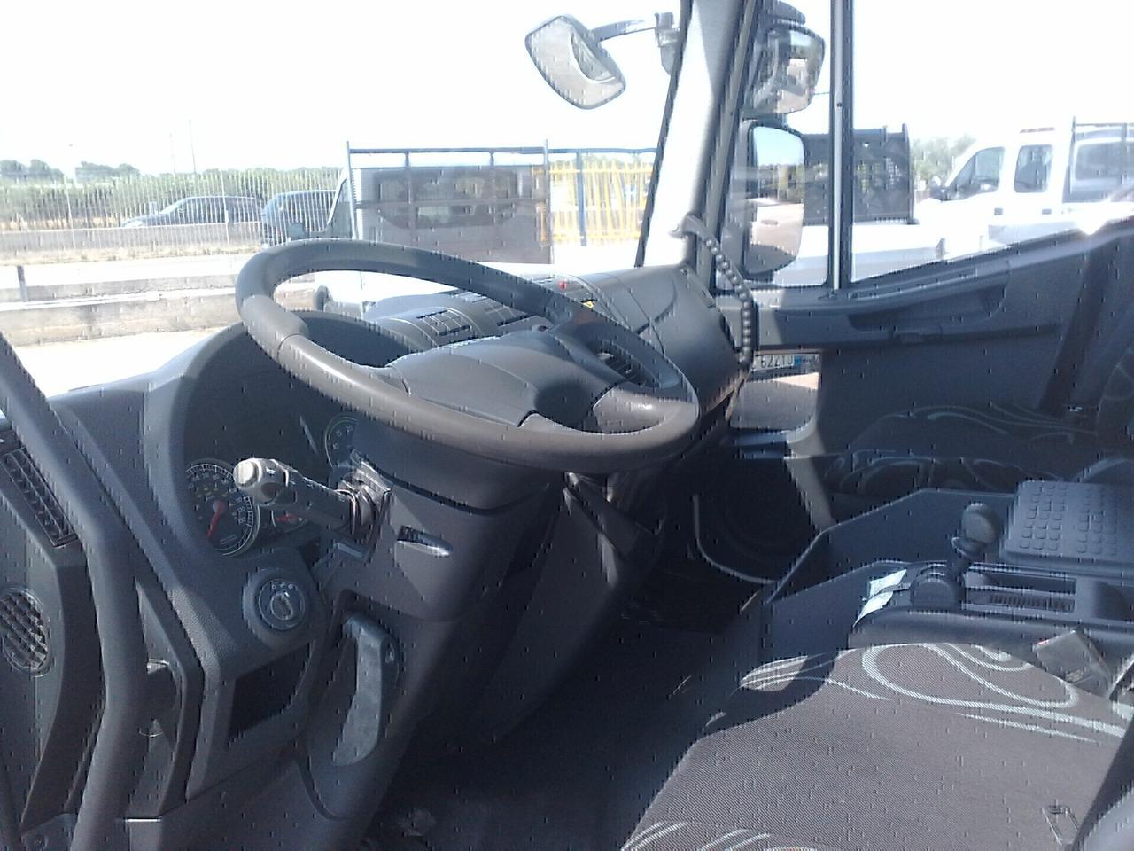 Iveco Eurocargo 75E18 RIBALT. TRIL. - 2012
