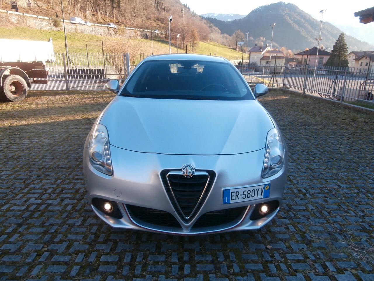Alfa Romeo Giulietta 1.6 JTDm-2 105 CV Neopatentati