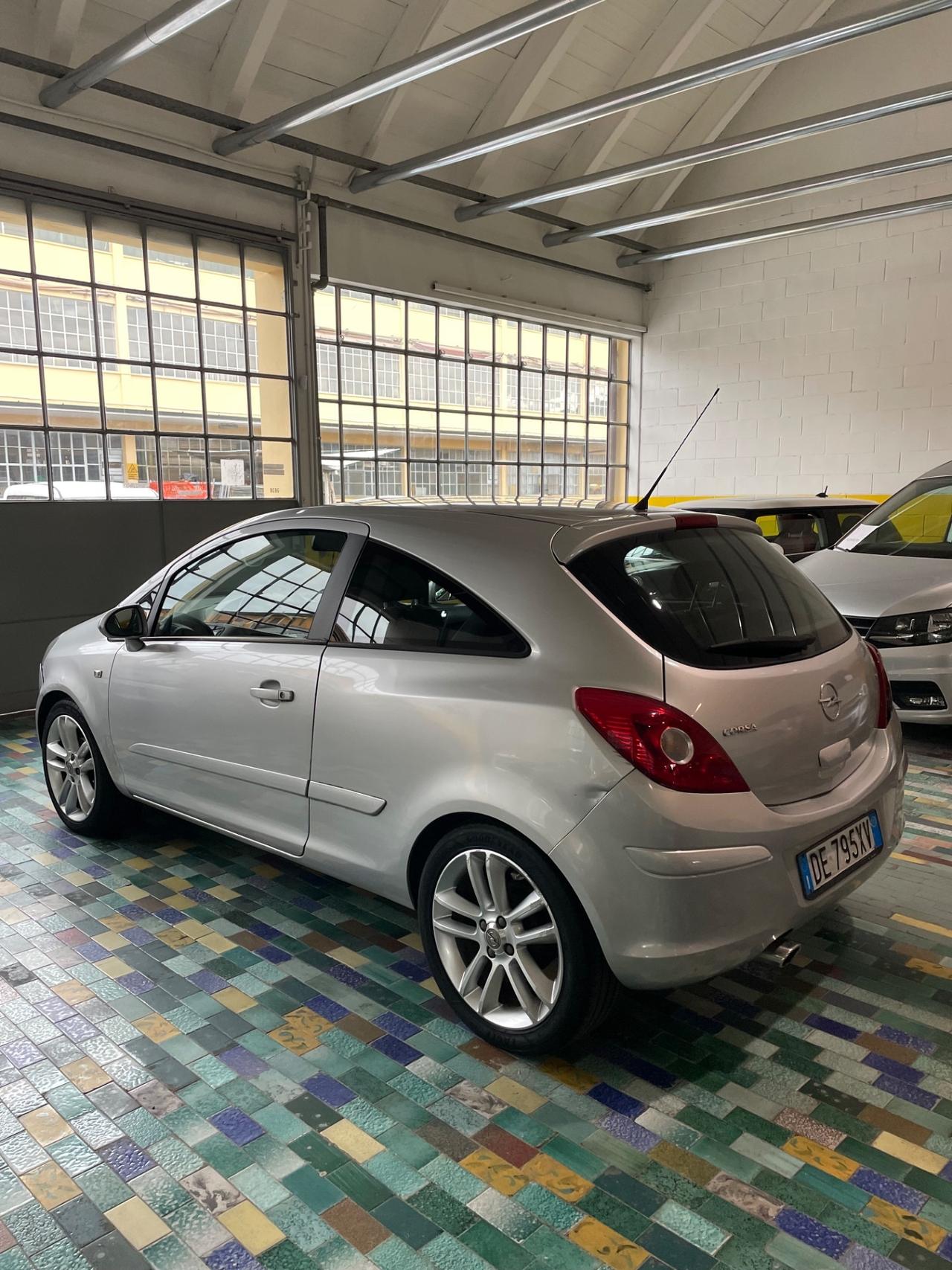 Opel Corsa 1.2 3 porte Sport SOLO 120 MILA KM