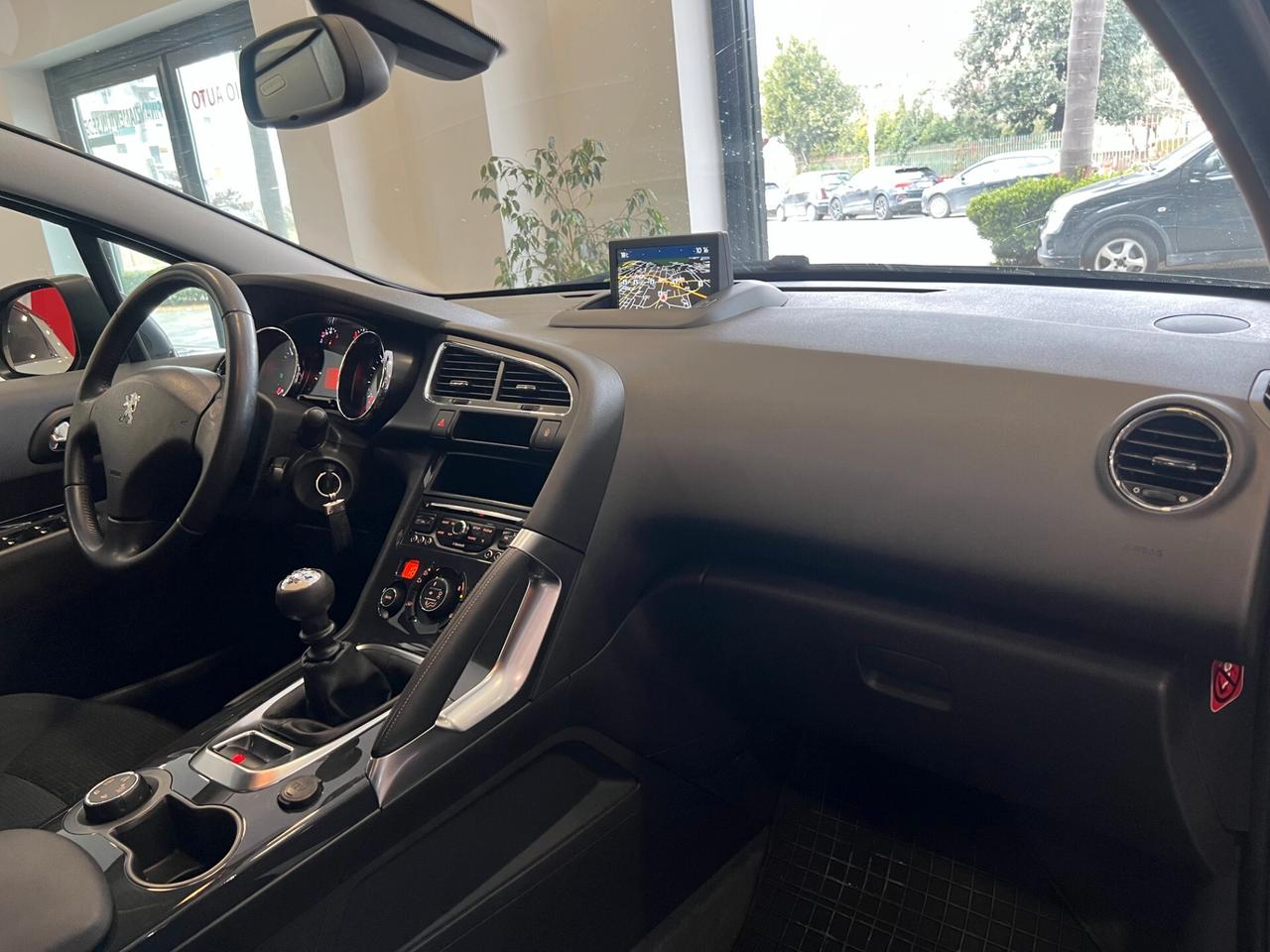 Peugeot 3008 1.6 HDi 115CV Allure