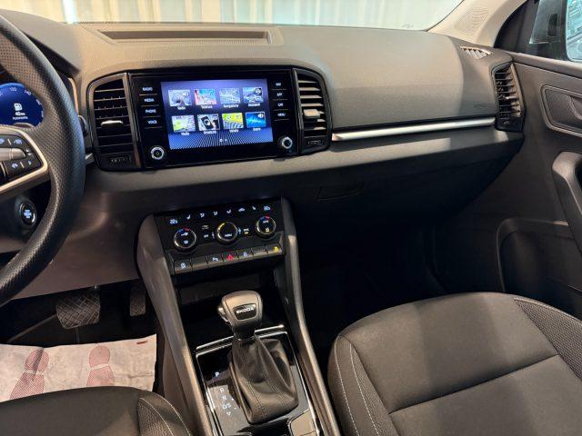 SKODA Karoq 2.0 TDI DSG Selection LED ACC Camera Travel