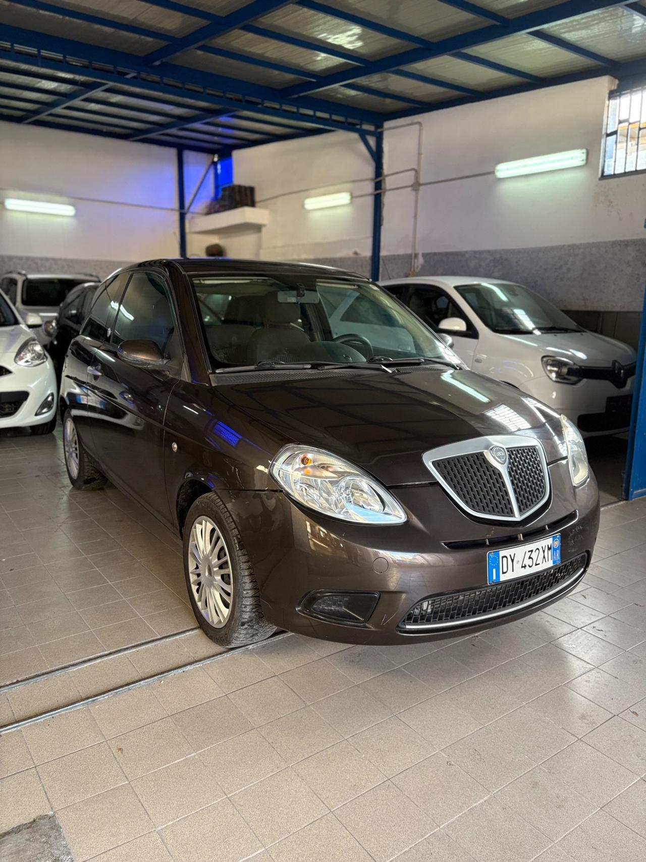 Lancia Ypsilon 1.4 Oro Ecochic GPL