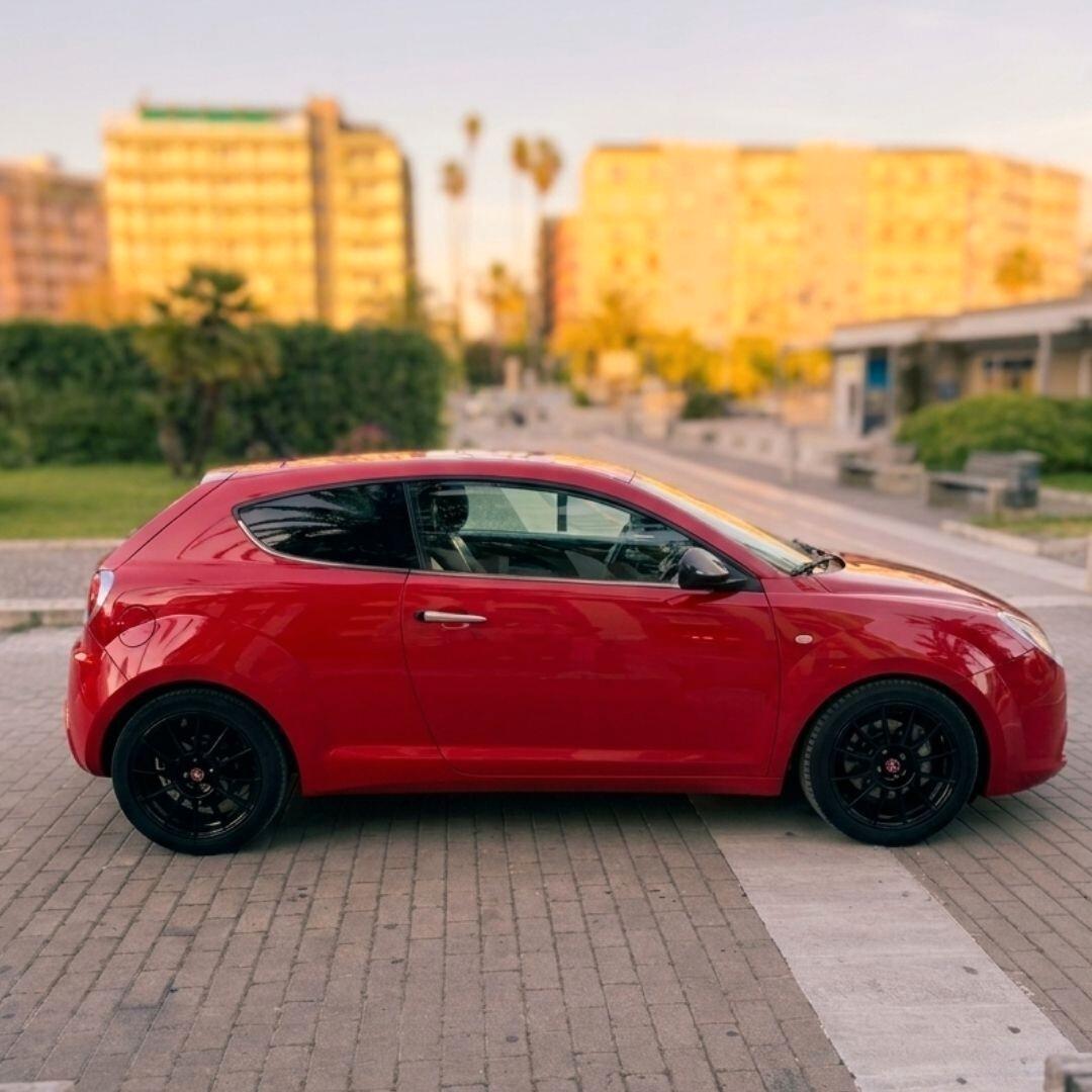 Alfa Romeo MiTo 1.4 T 155CV Distinctive Premium Pack