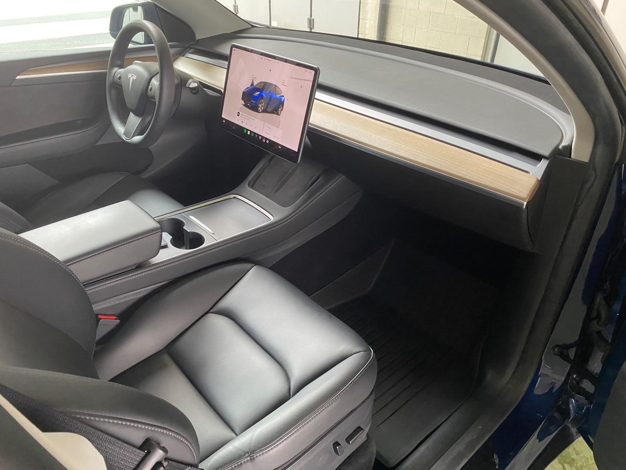 Tesla Model Y RWD Gancio Traino