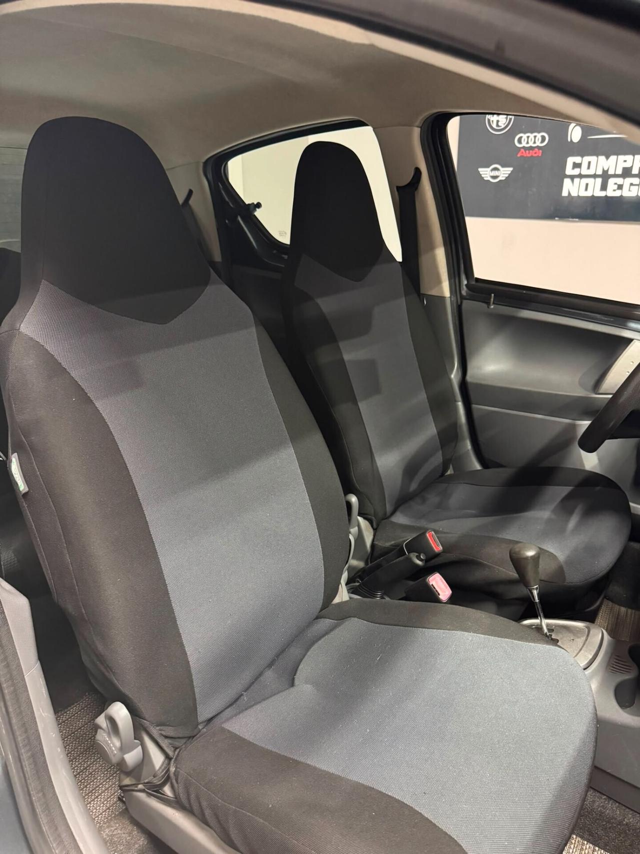 Toyota Aygo 1.0 12V VVT-i 5 porte Sol