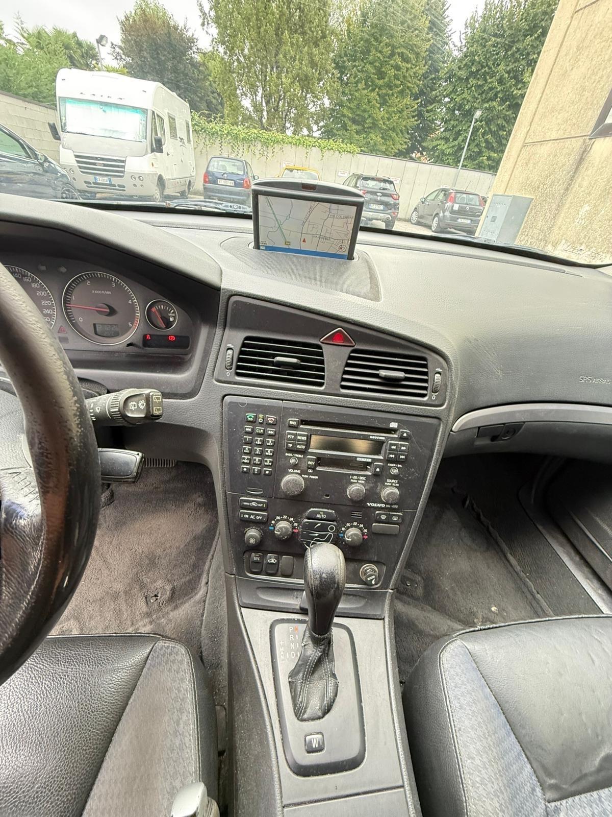 Volvo V70/XC70 V70 2.4 D5 20V cat Summum