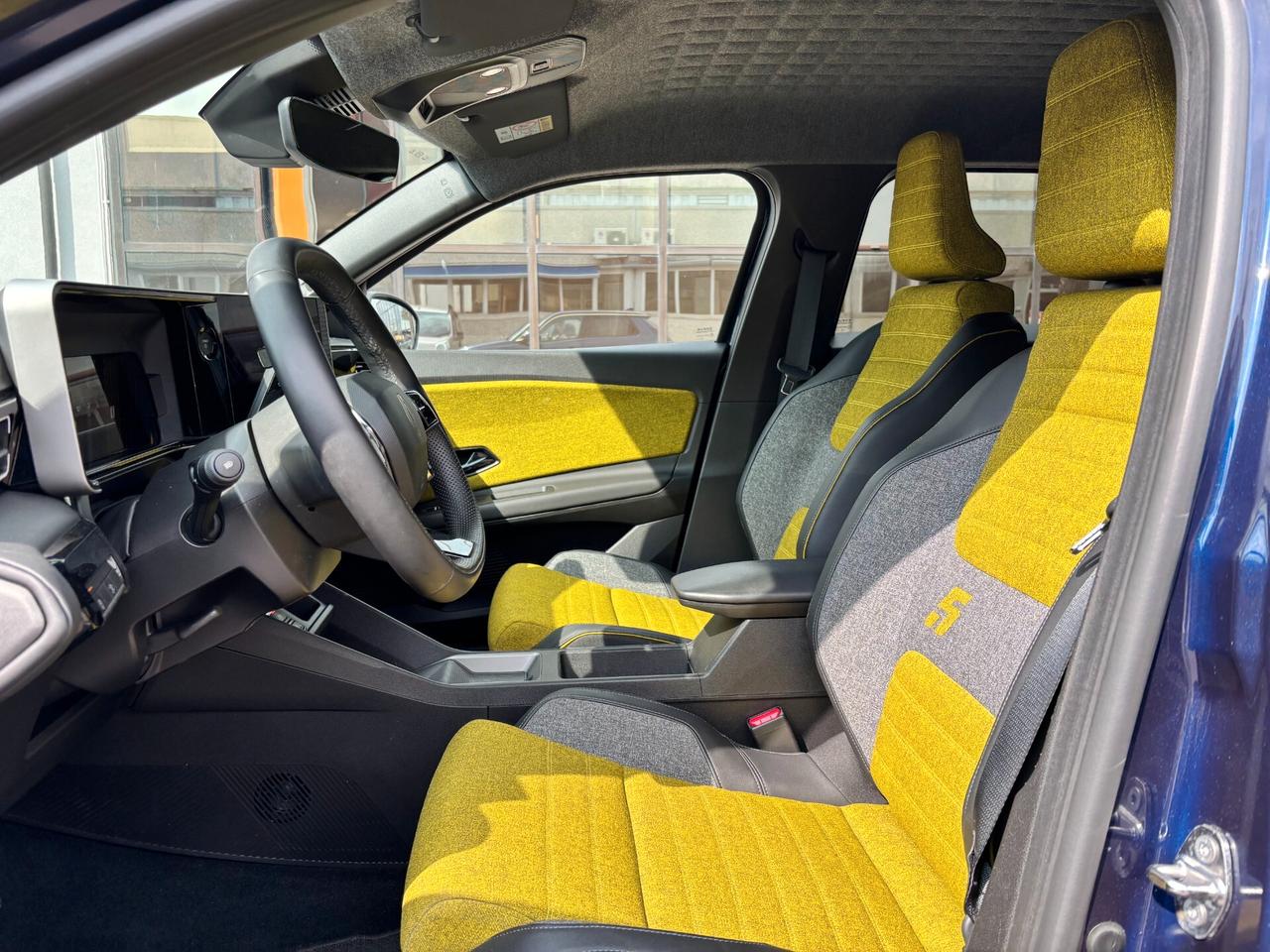 Renault 5 E-Tech Electric Blu
