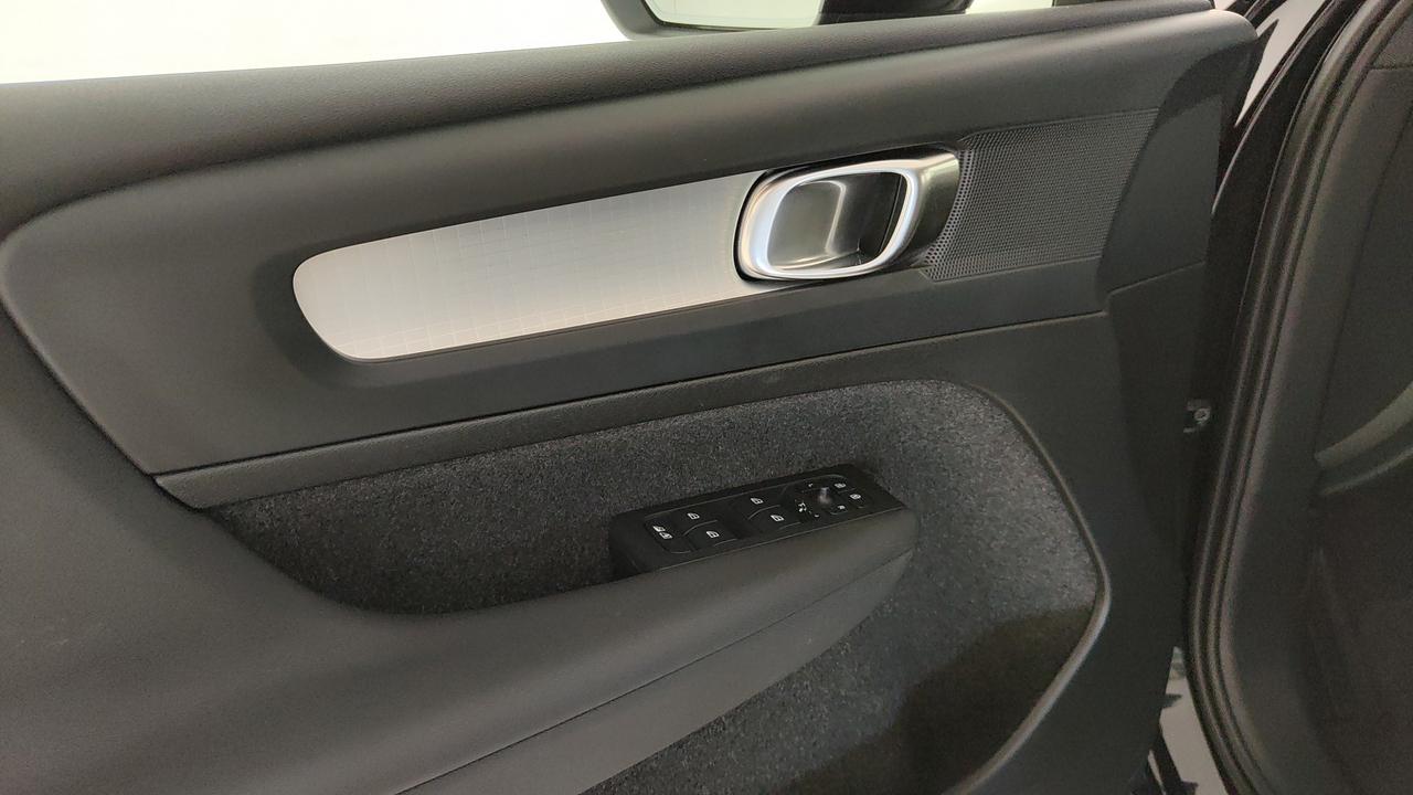VOLVO XC40 2.0 b3 Core auto