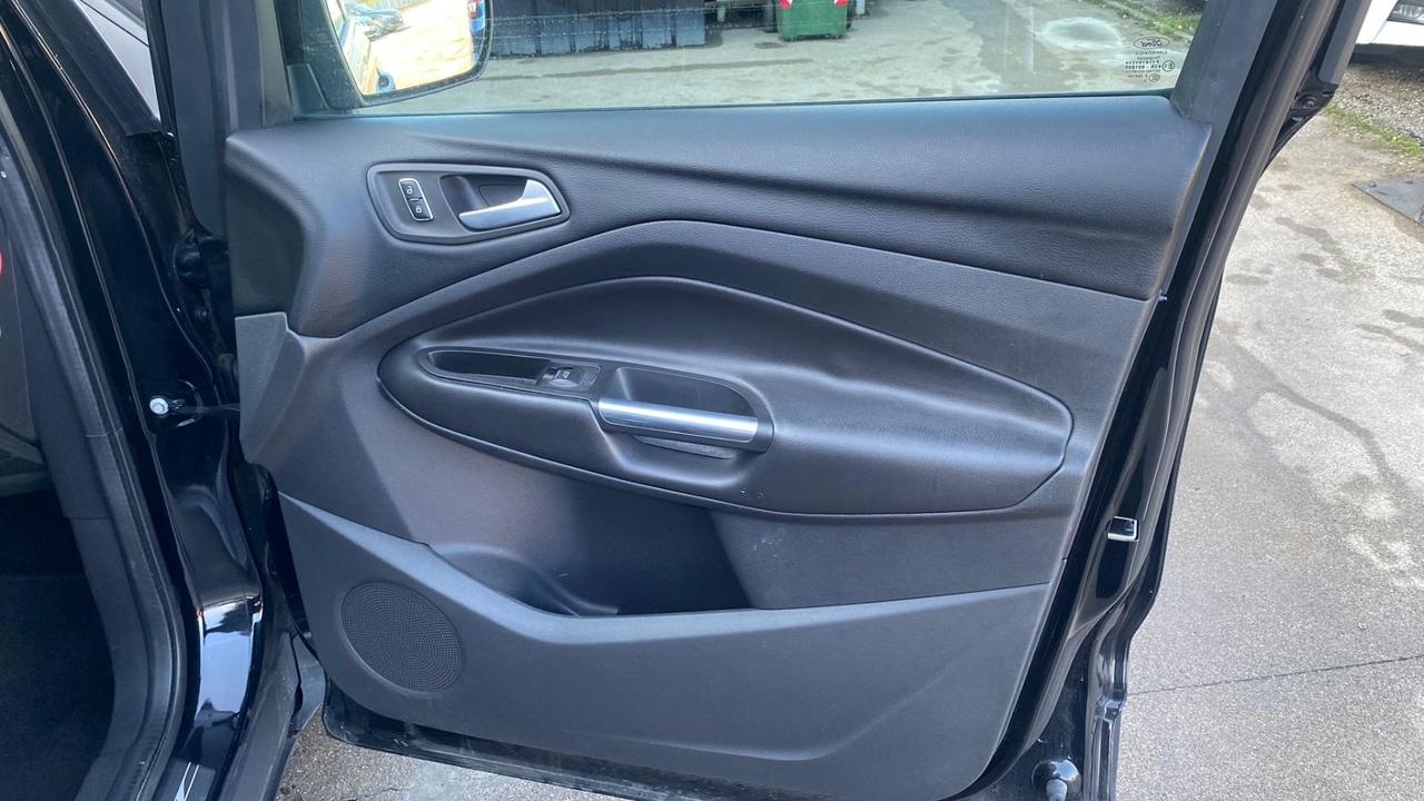 Ford Kuga 2.0 TDCI 163 CV 4WD Powershift Titanium