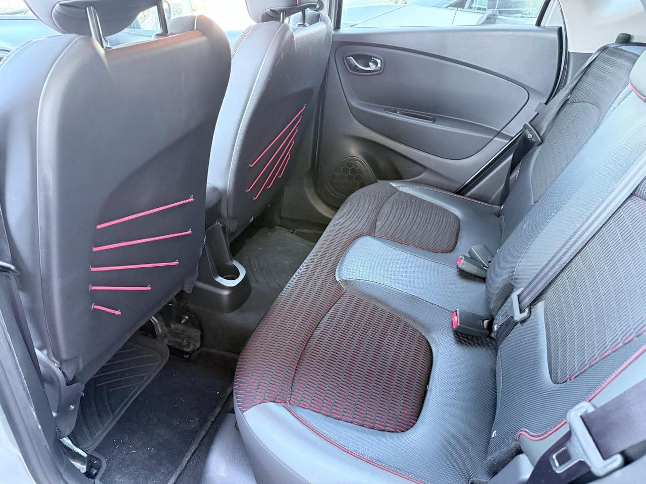 Renault Captur 0.9 tce Intens (energy r-link) 90cv E6