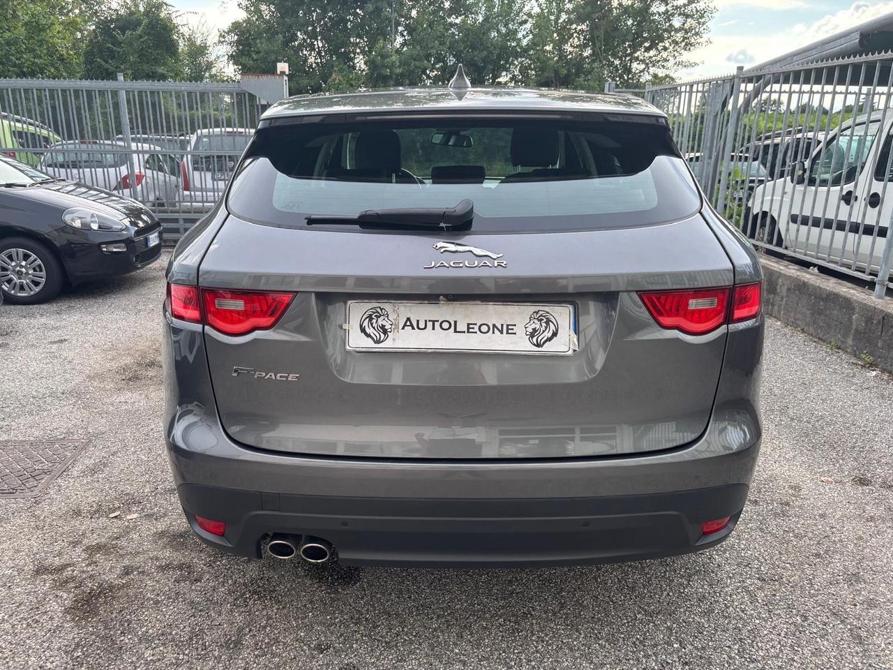 Jaguar F-Pace 2.0 D 180 CV Pure